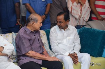 Celebrities Pay Homage to Vijaya Nirmala Garu